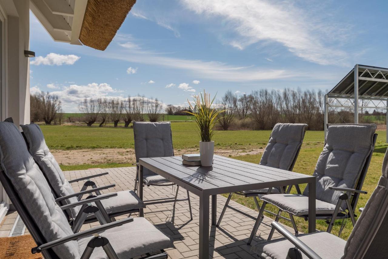 Reetidyll am Haff Villa Pepelow Exteriör bild