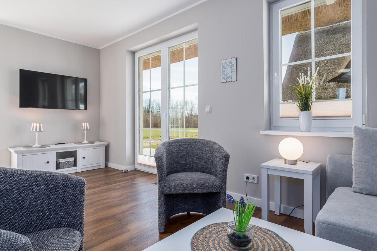 Reetidyll am Haff Villa Pepelow Exteriör bild